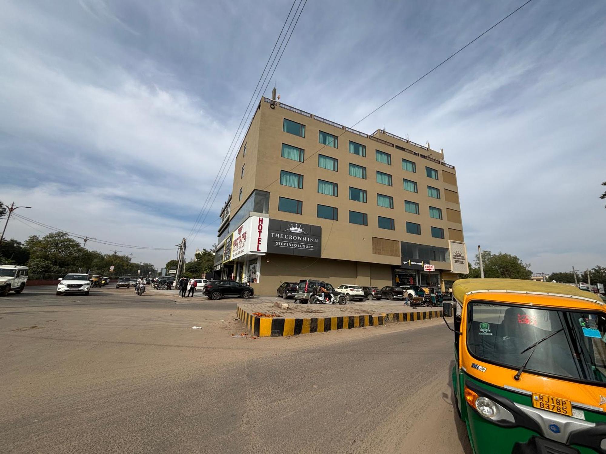 Jhunjhunu Hotel The Crown Inn מראה חיצוני תמונה